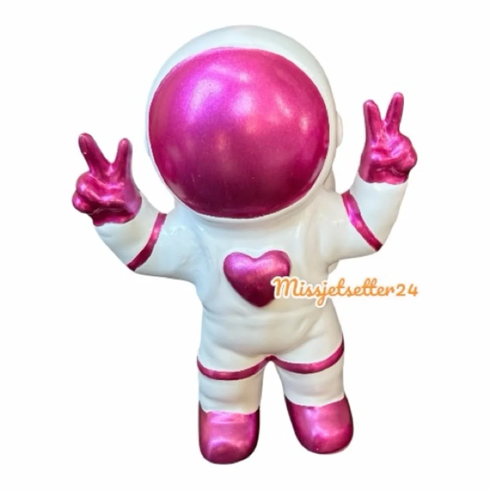 NWT Target Spritz Valentines Day Polyresin Astronaut 2026 Pink and White Heart